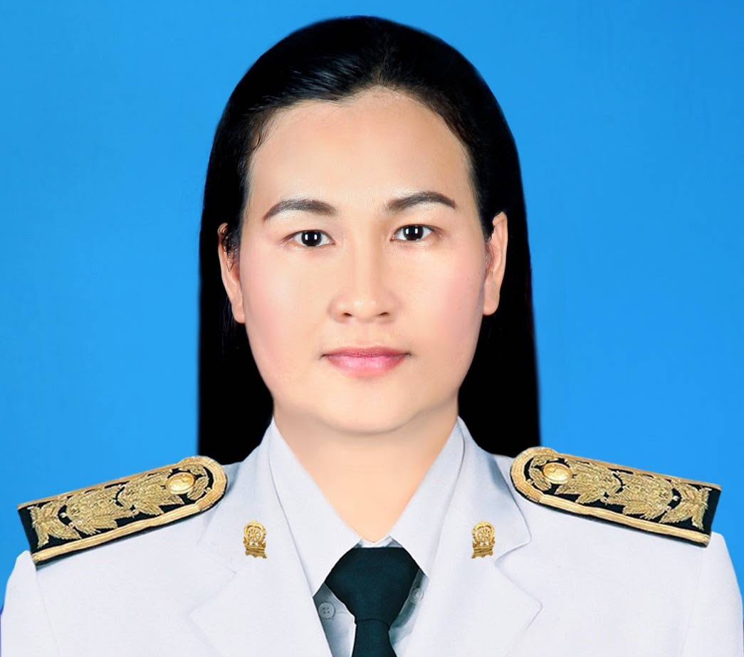 นางสาวดรุณี เผือกหอม