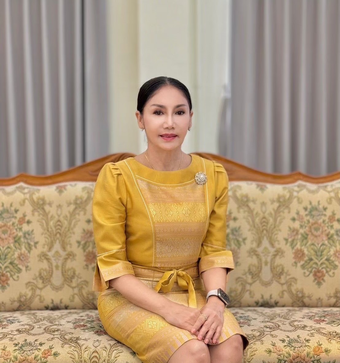 นางสาวดนยา แย้มภู่