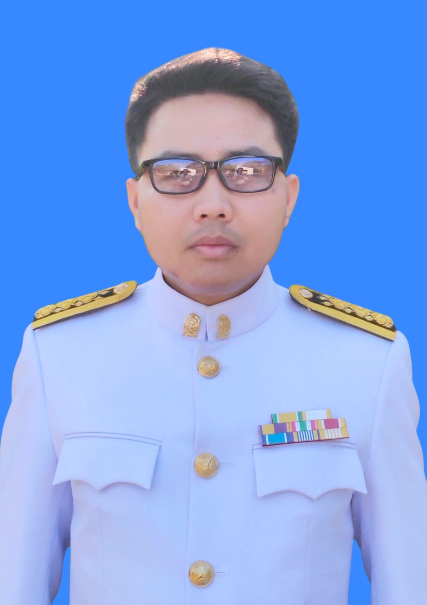 นายวาริศ ล้ำเลิศ